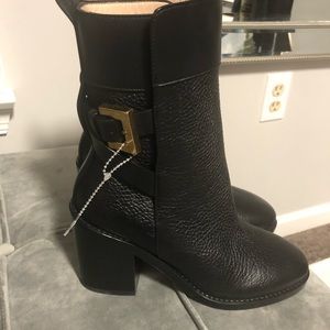 Stuart Weitzman Women’s Black Boot- New with tag